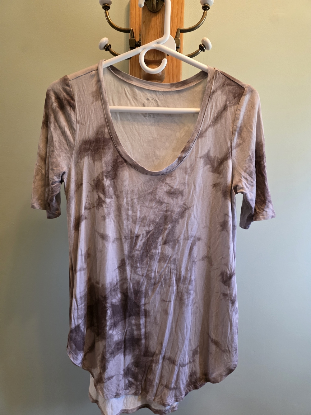 Maurices Women's Scoop Neck Tie-Dye Short Sleeve Top - Taupe